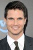 photo Robbie Amell
