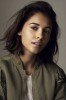 photo Naomi Scott